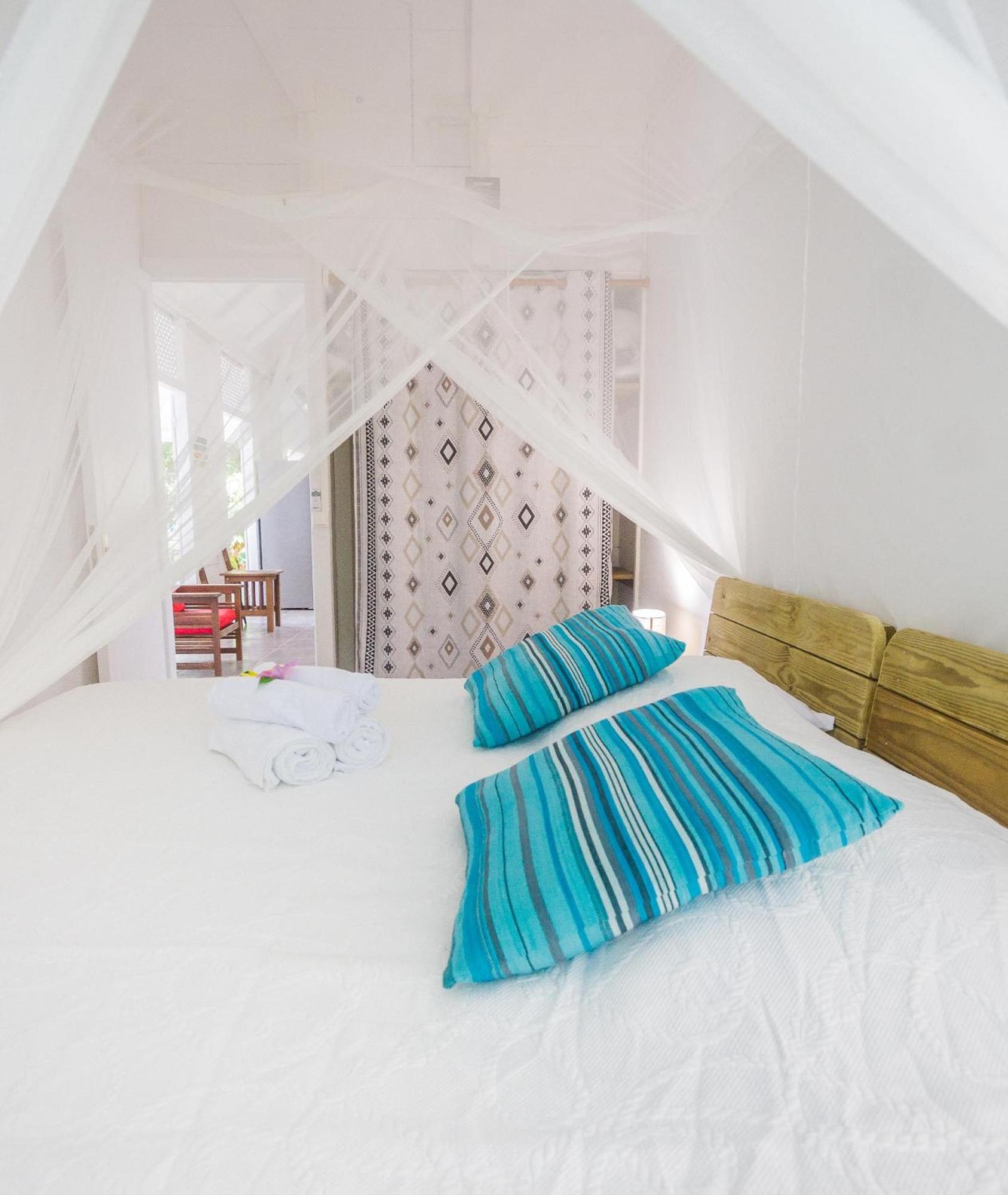 Ecolodges Karet Deshaies Exterior foto